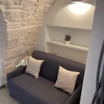 Bed and breakfast Luxury Cassese 4*