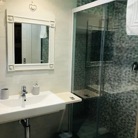 Luxury Cassese Bed & Breakfast 3*