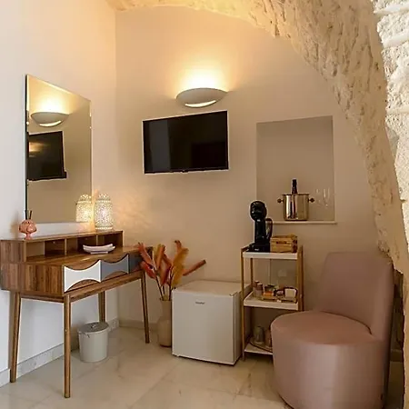 Nocleg ze śniadaniem Luxury Cassese 4*